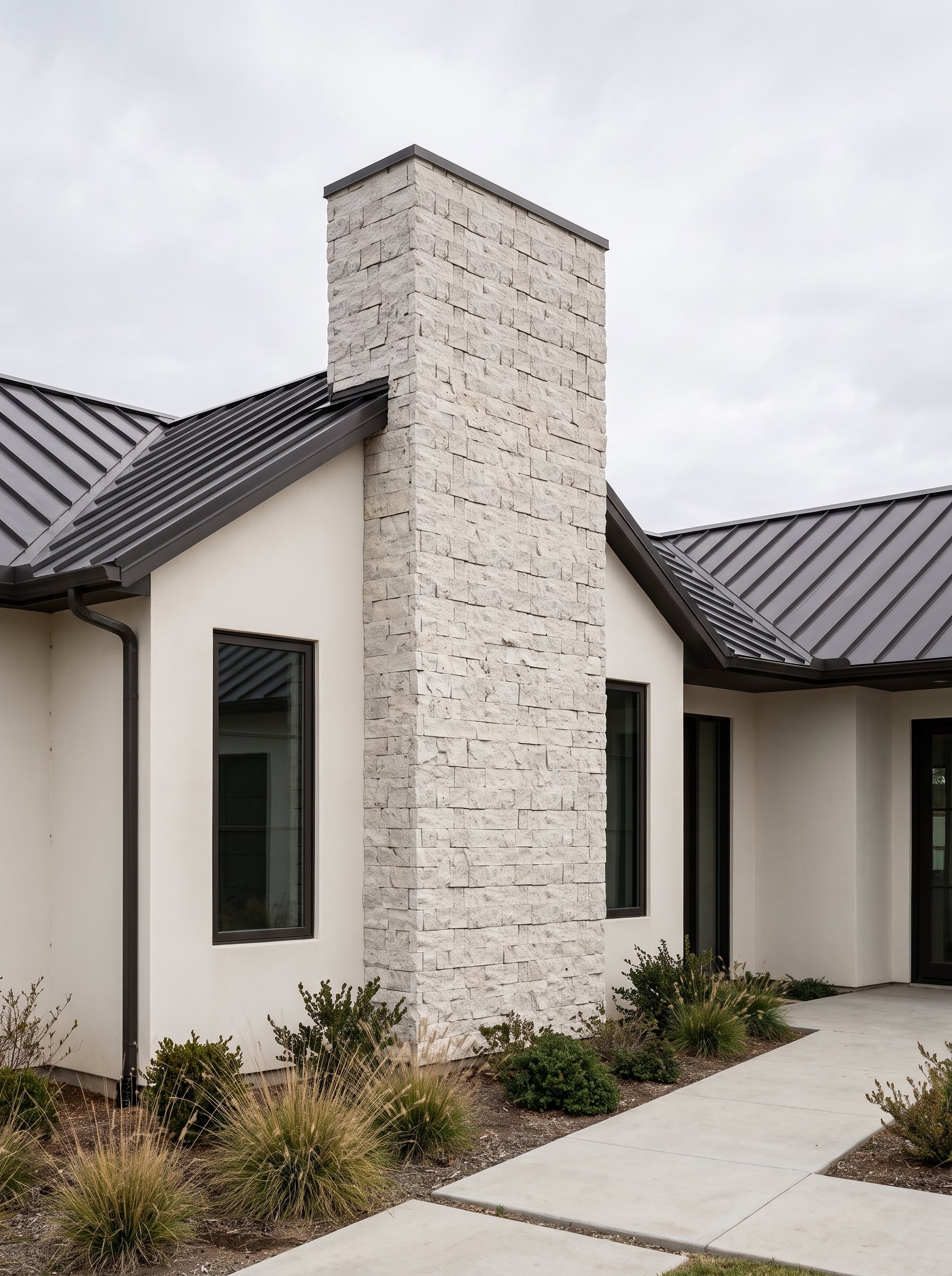 EROSION WHITE Granite Split-face irregular rectangles, glued on cement board, interlocking Ledger Wall Veneer