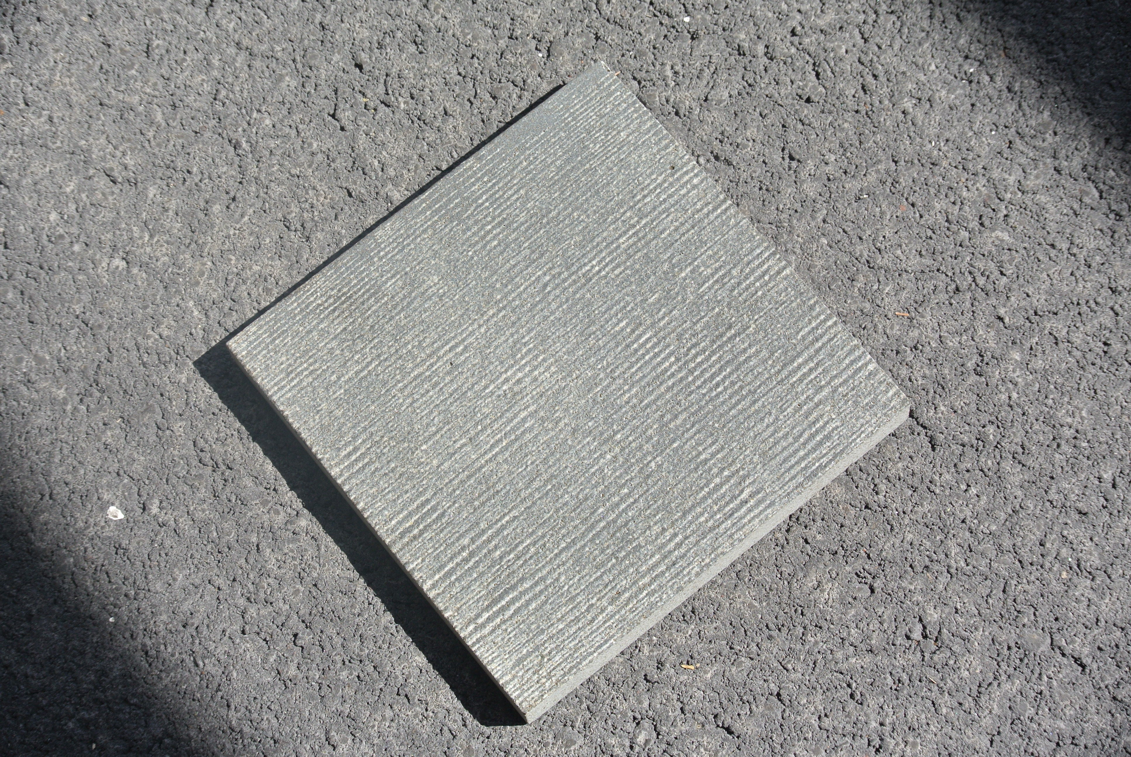 SOLID LAVA GREY Line-Chiseled-Brushed Wall Veneer