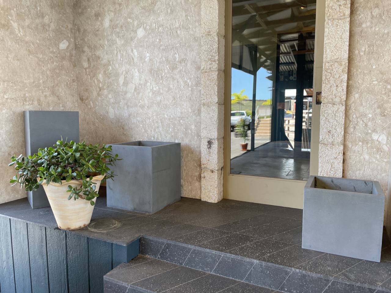 SOLID LAVA GREY Brushed Planter (MEDIUM)