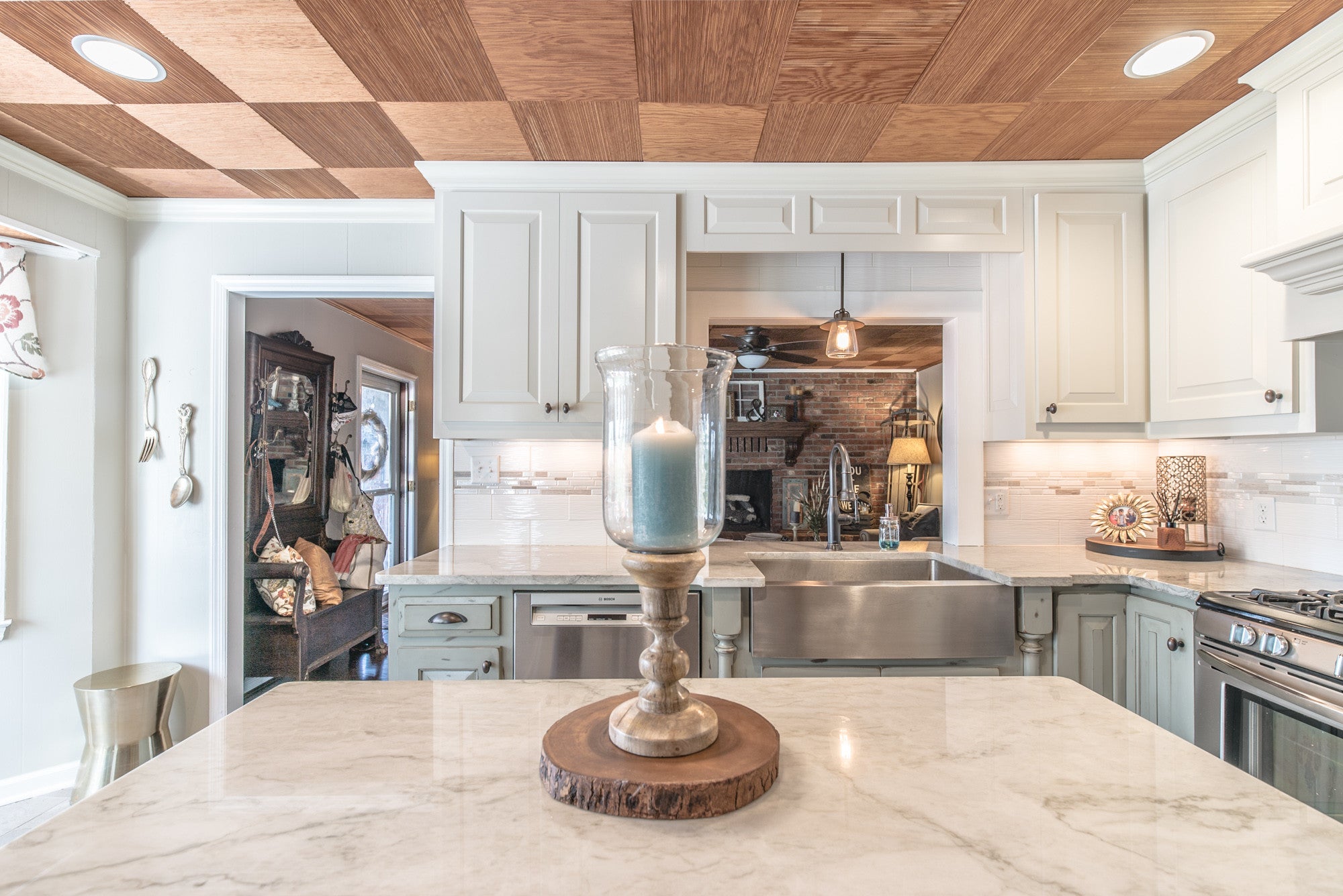 BIANCO SUPERIORE Quartzite Polished Slab