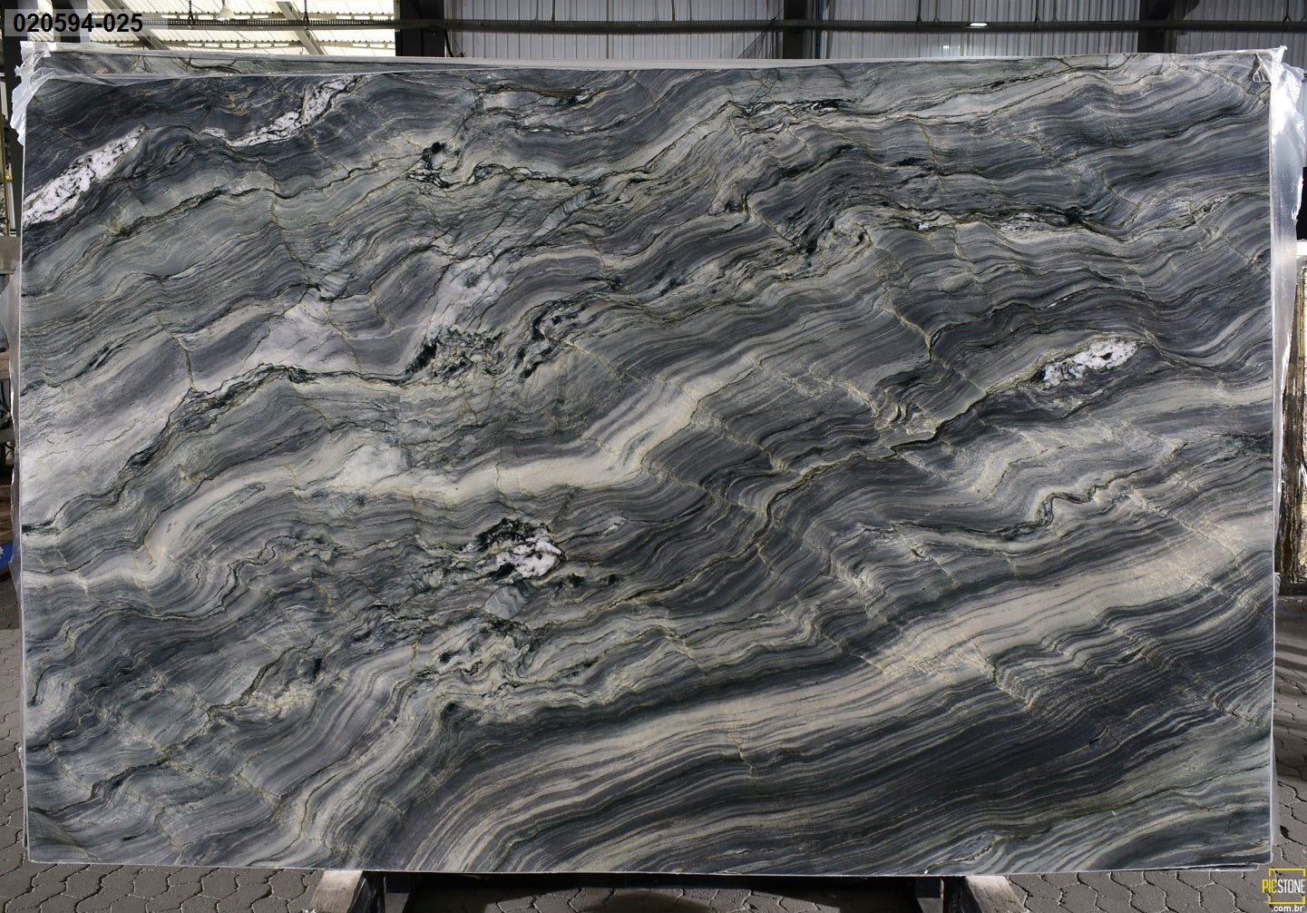 FUSION MONALISA Quartzite Polished Slab