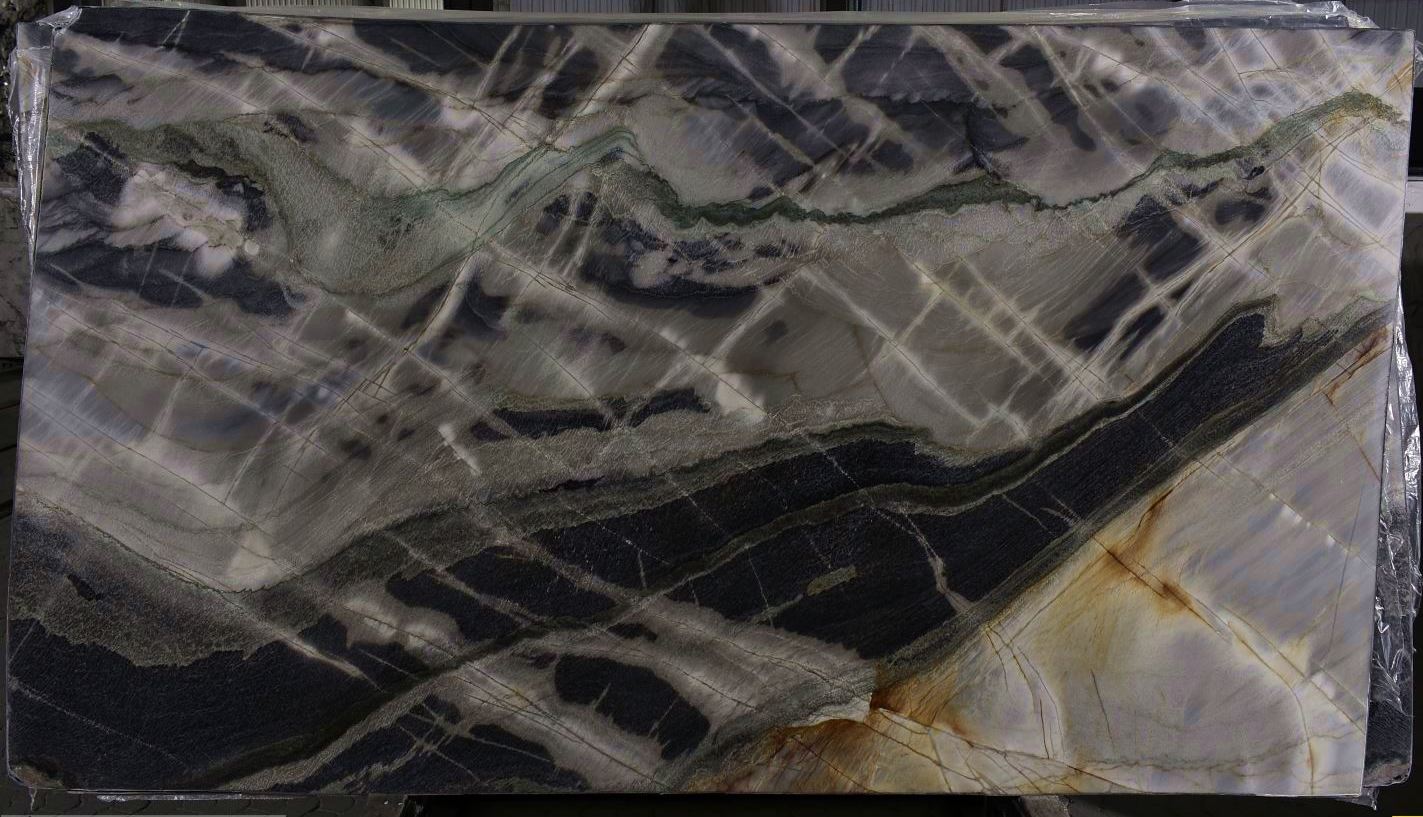 VOLARE Quartzite Polished Slab