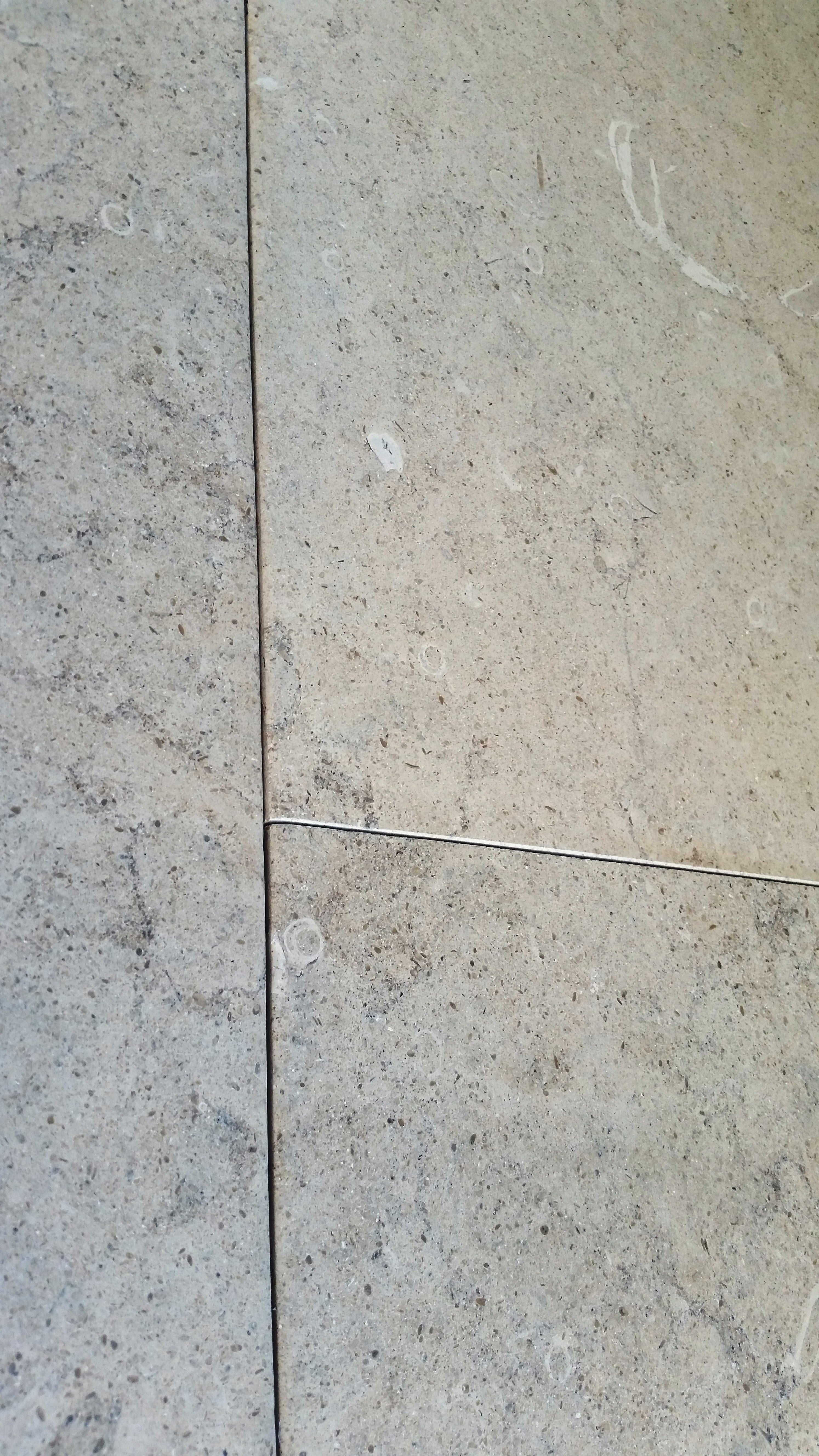 GASCOGNE BLUE Limestone Brushed Tile
