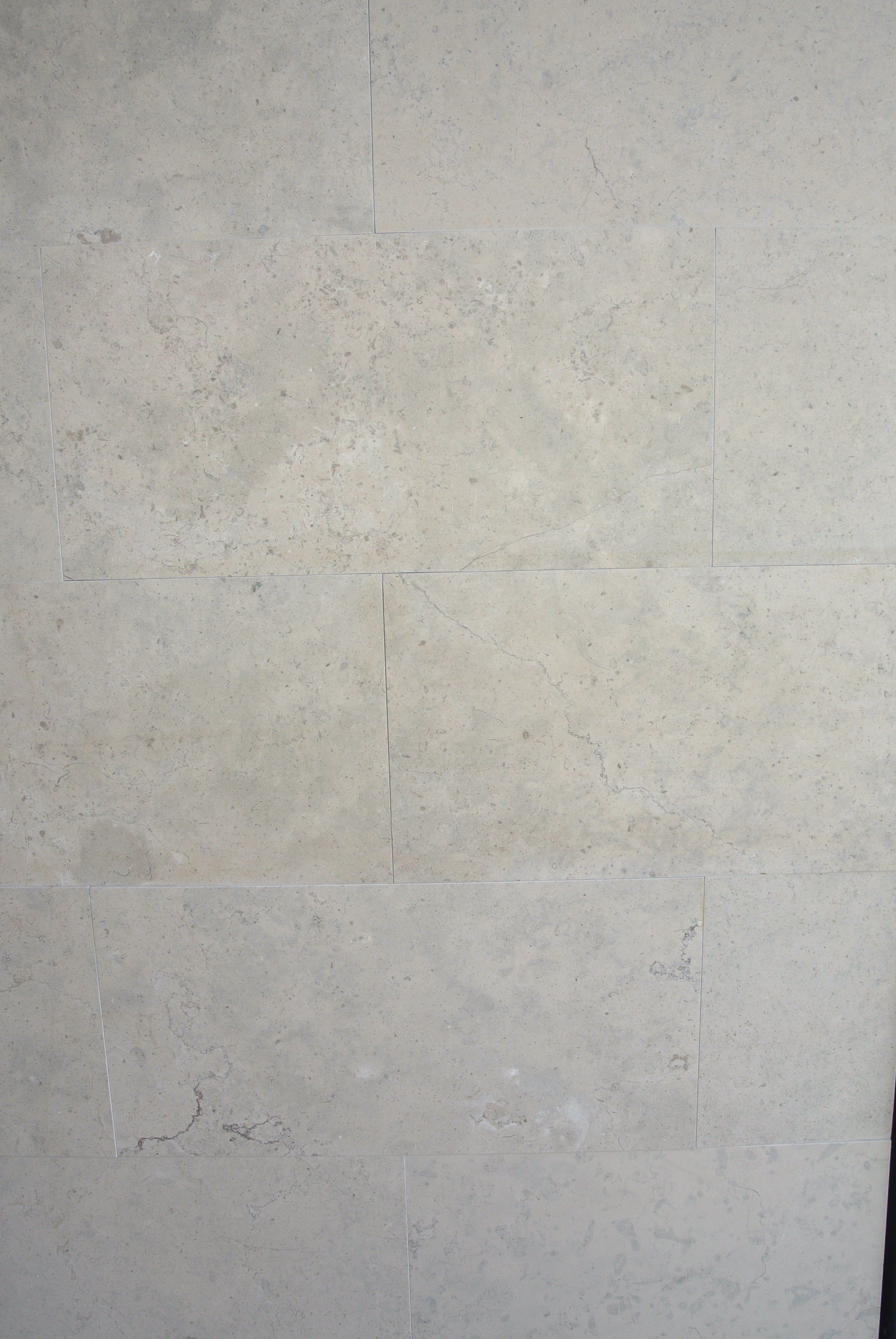 GASCOGNE BLUE Limestone Honed Tile