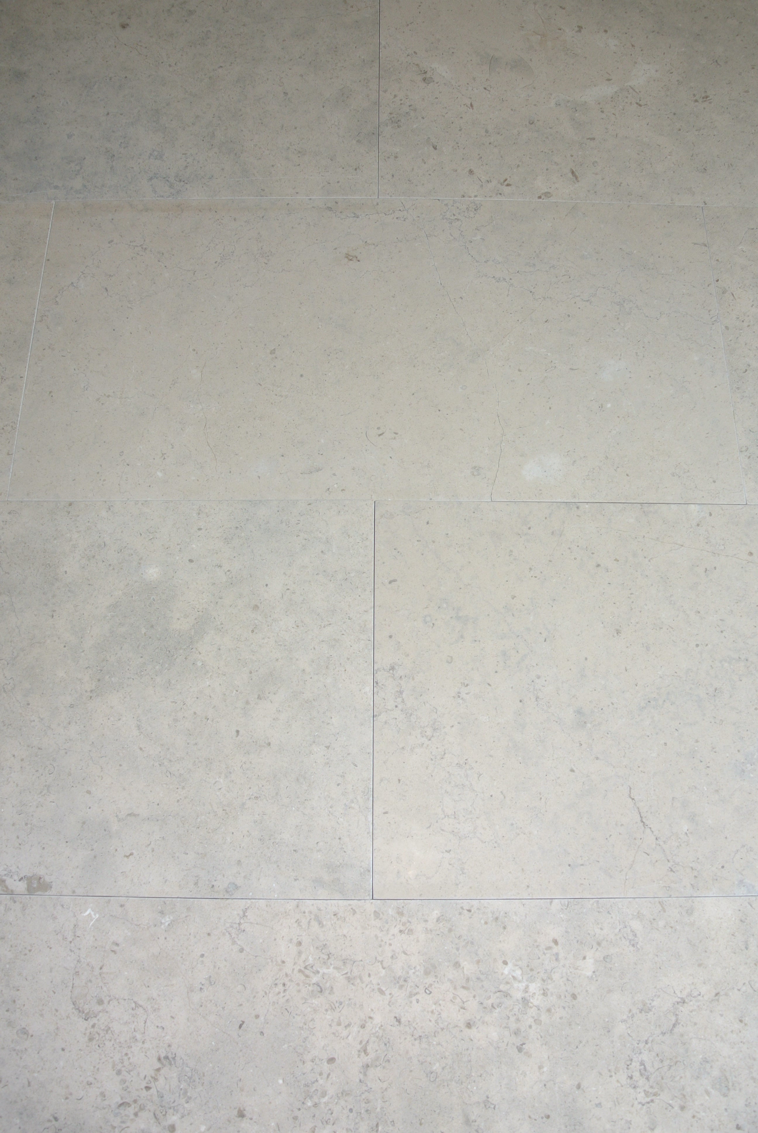 GASCOGNE BLUE Limestone Honed Tile