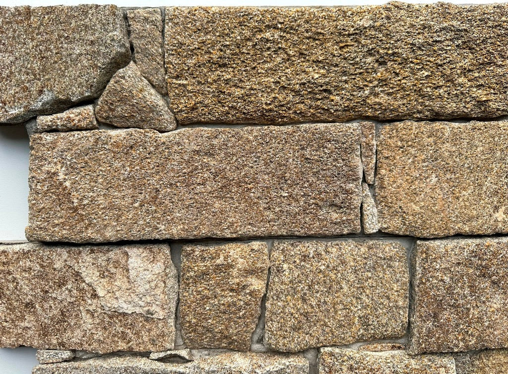 MOLEDO Granite Split-face irregular rectangles, glued on cement board, interlocking Wall Veneer