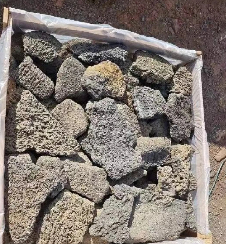 PUKA LAVA EARTHY Basalt 1-2" Thick Natural top & Saw Cut bottom Random Natural-Cleft Edge Wall Veneer