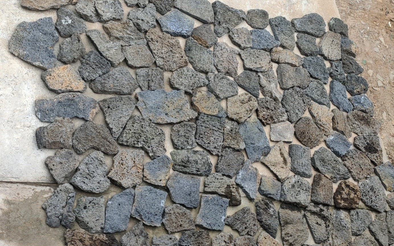 PUKA LAVA EARTHY Basalt 1-2" Thick Natural top & Saw Cut bottom Random Natural-Cleft Edge Wall Veneer