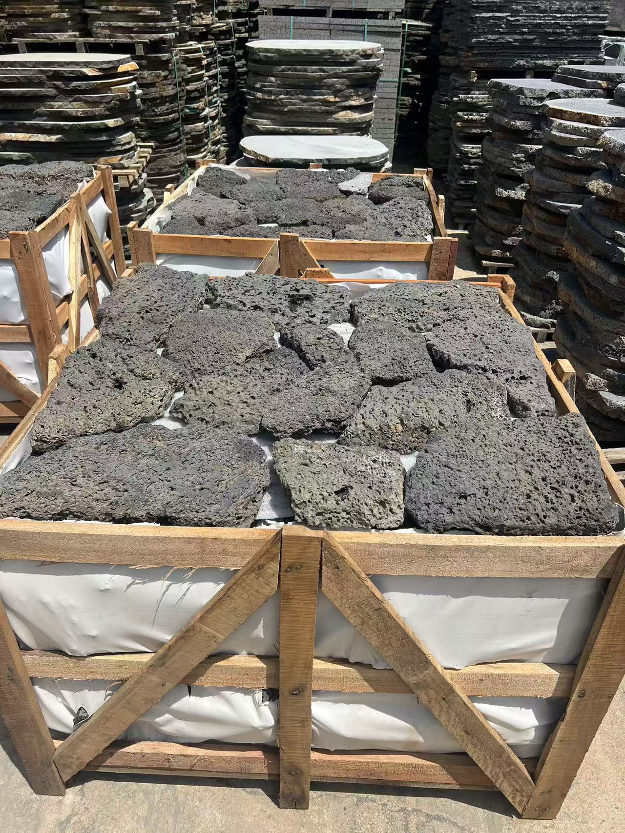 PUKA LAVA EARTHY Basalt 1-2" Thick Natural top & Saw Cut bottom Random Natural-Cleft Edge Wall Veneer