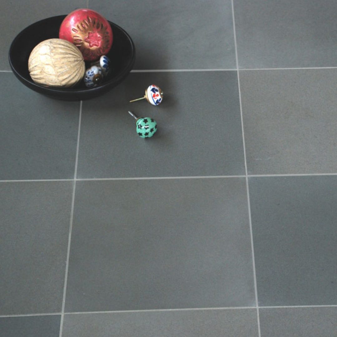 BAHAMAS GREY Sandstone Honed Tile