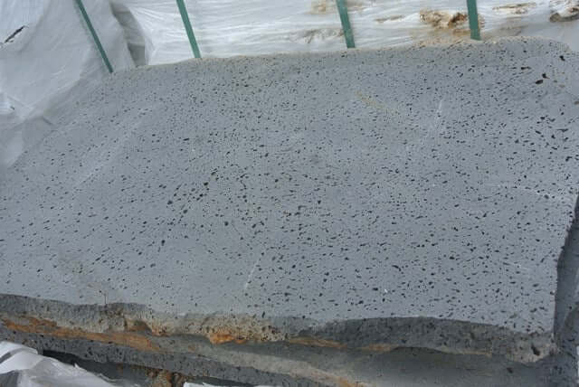 PUKA LAVA GREY - RECTANGLE RANDOM, Basalt Brushed 