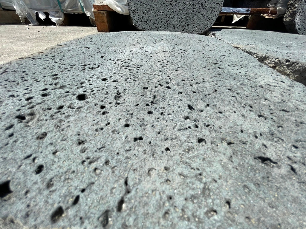PUKA LAVA GREY - SUEDE OVAL RANDOM EDGE, Basalt SUEDE - 24" x 16" x 1 1/2" Paver (2.66 SF/PC)