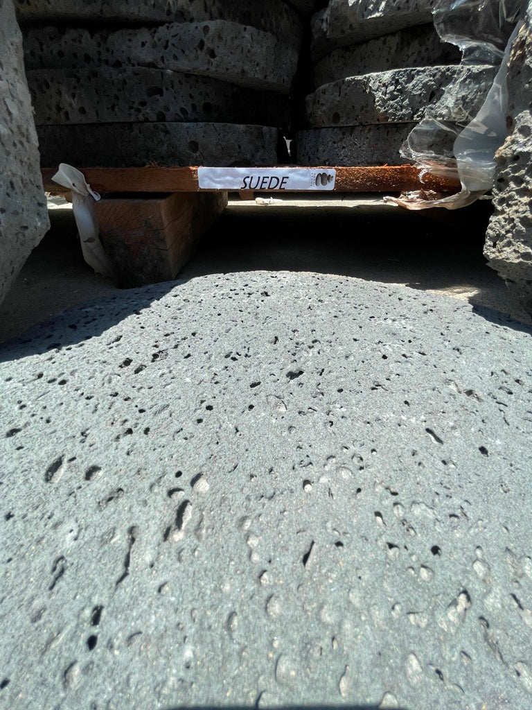 PUKA LAVA GREY - SUEDE OVAL RANDOM EDGE, Basalt SUEDE - 24" x 16" x 1 1/2" Paver (2.66 SF/PC)