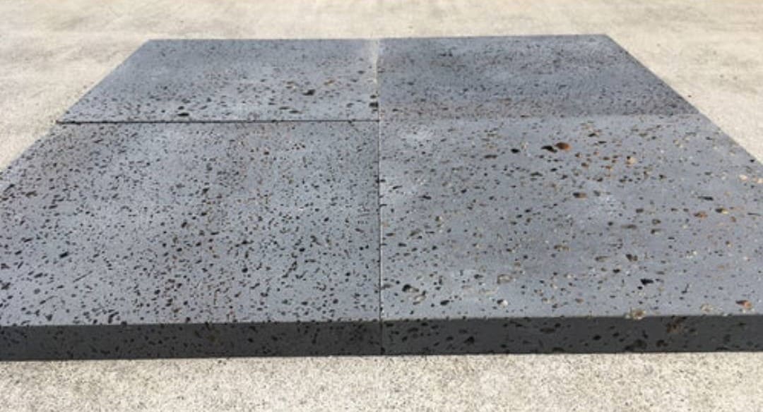paver-flagstone-basalt-puka-lava-grey-stone-0133-hawaii-stone-imports