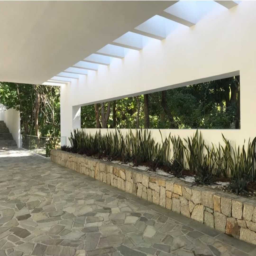 RIO PAMPA Split-Face Random Edge Paver Flagstone - Hawaii