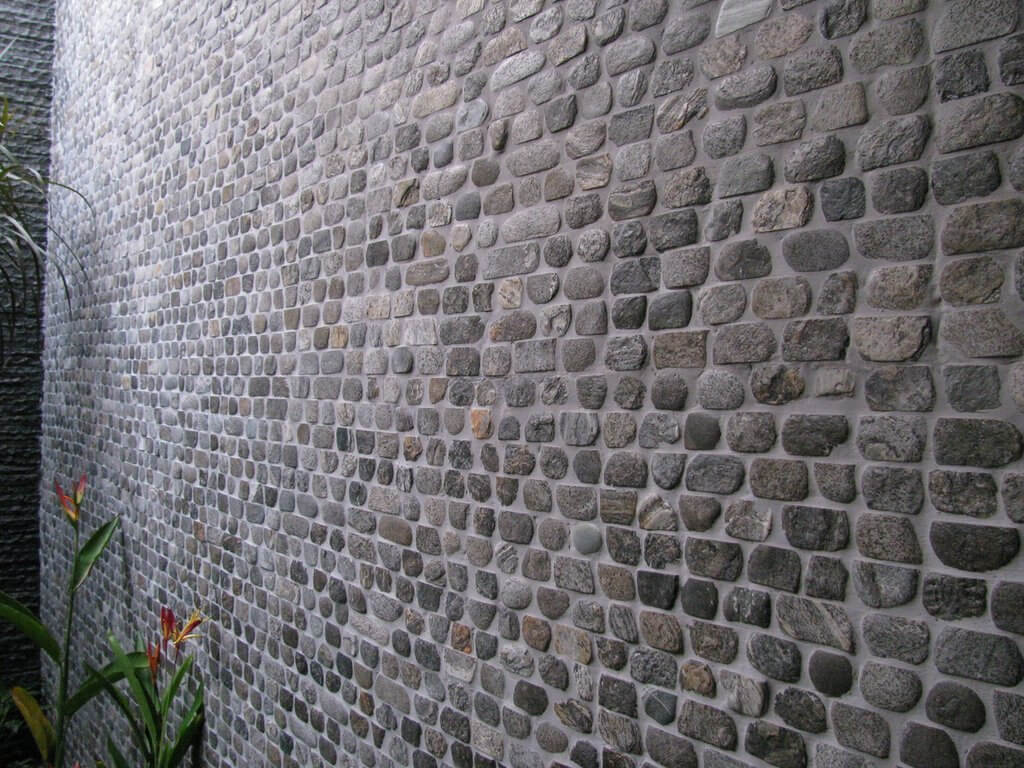 mosaic-pebble-alpine-strip-pebble-0047-hawaii-stone-imports