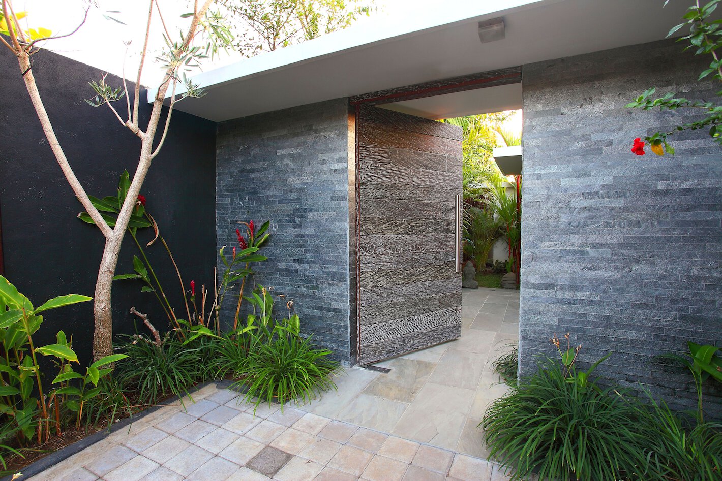 cladding-quartzite-silver-quartzite-strip-0047-hawaii-stone-imports